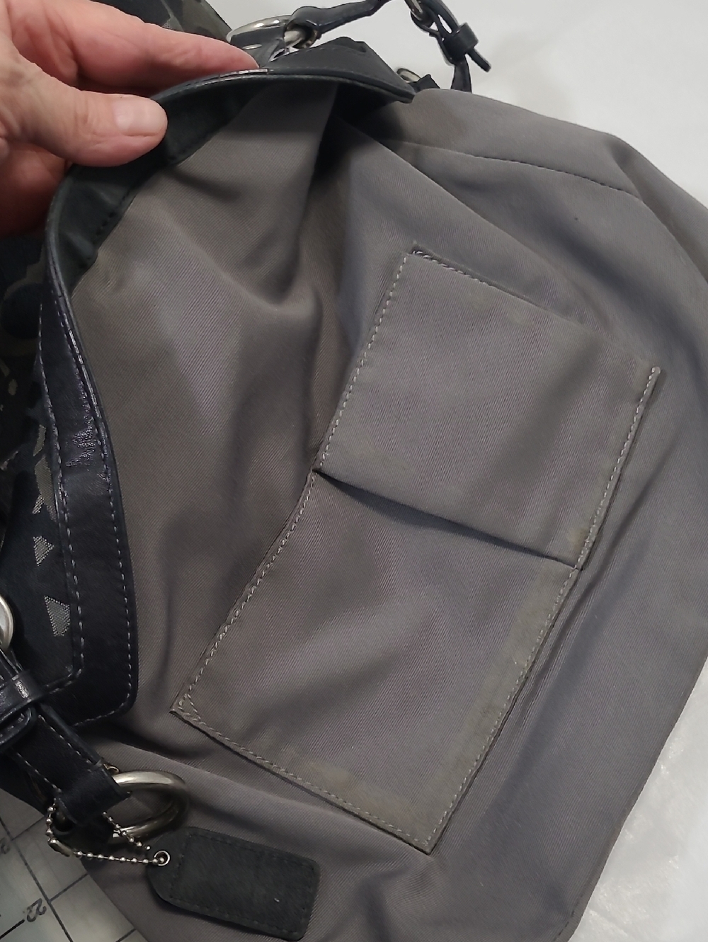 Coach Chelsea Signature C Optic Hobo - Picture 13 of 16